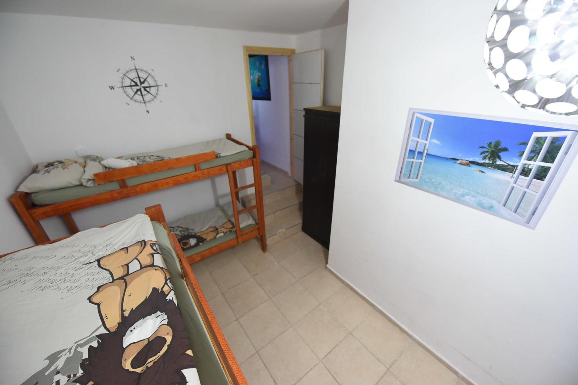 Custo Club Hotell Eilat Rum bild